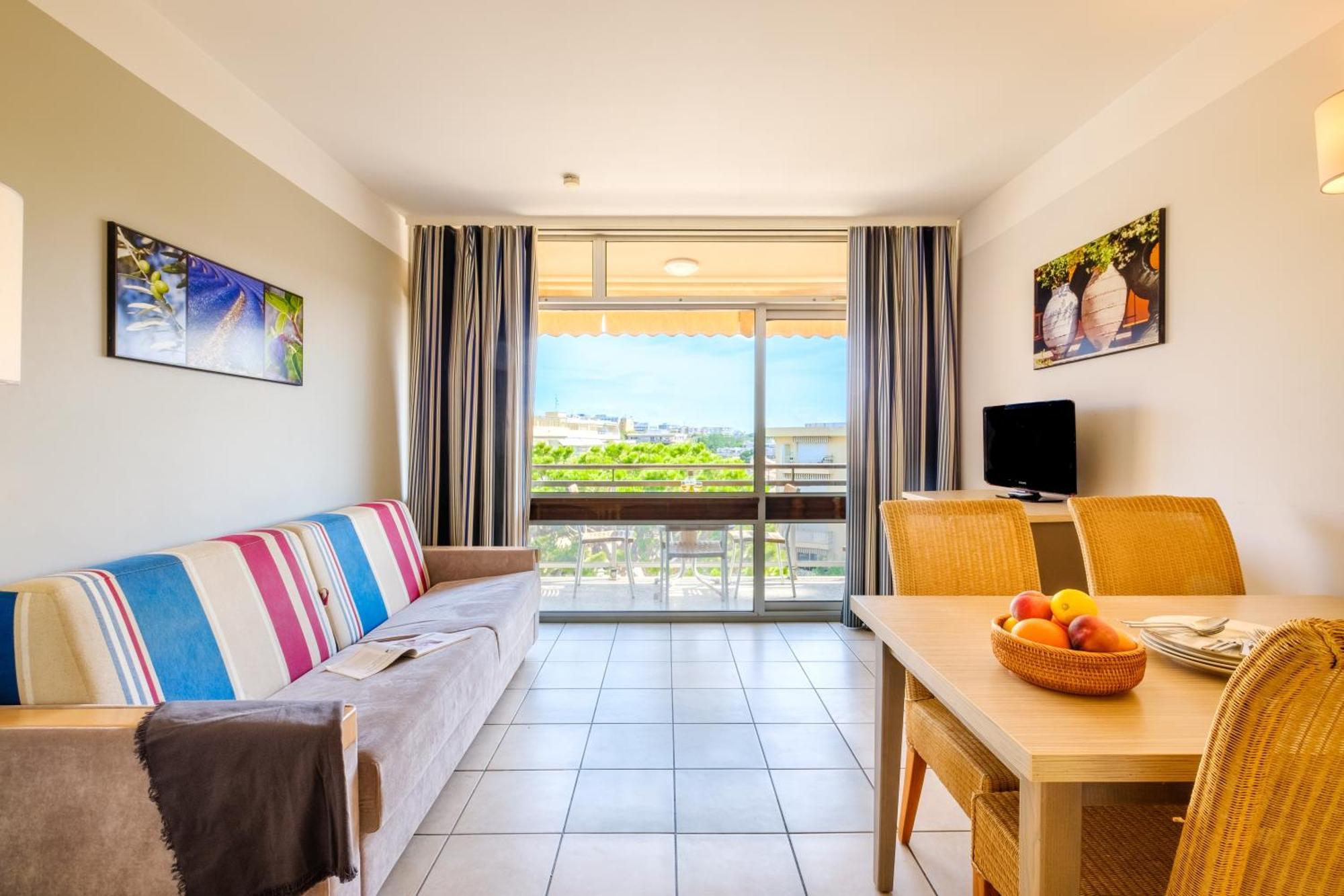 Residence Pierre & Vacances Heliotel Marine Сен-Лоран-дю-Вар Екстер'єр фото